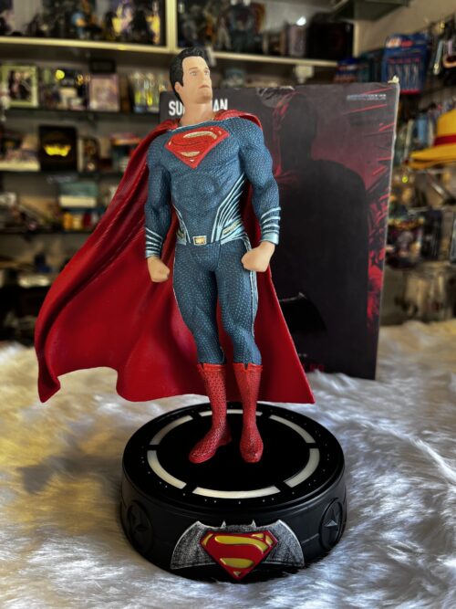 Superman LED Medium Figure | DC Comics PVC Collectible | 21 cm