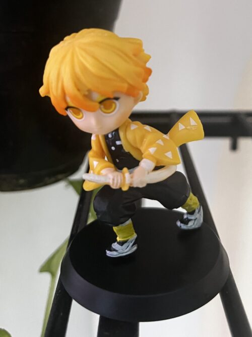 Zenitsu Agatsuma Action Figure – 7 cm | Demon Slayer Collectible