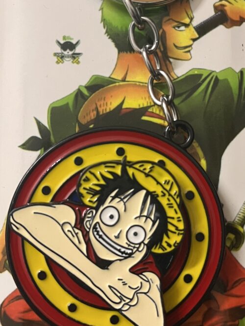 Luffy Spinning Metal Keychain – One Piece Anime Collectible