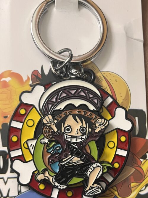 Luffy Spinning Metal Keychain – One Piece Anime Collectible