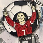 Ronaldo Spinning Metal Keychain – Football Legend Collectible