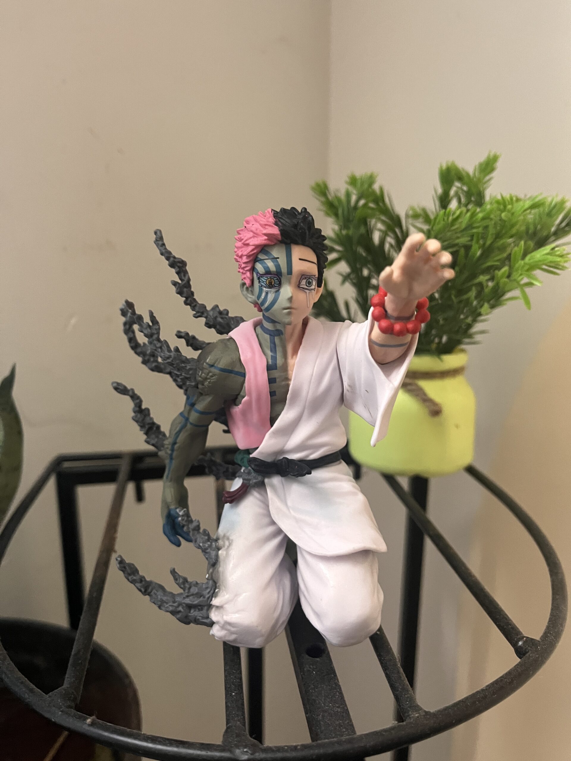 Akaza Kneeling Pose Action Figure | Demon Slayer Anime Collectible - Image 2